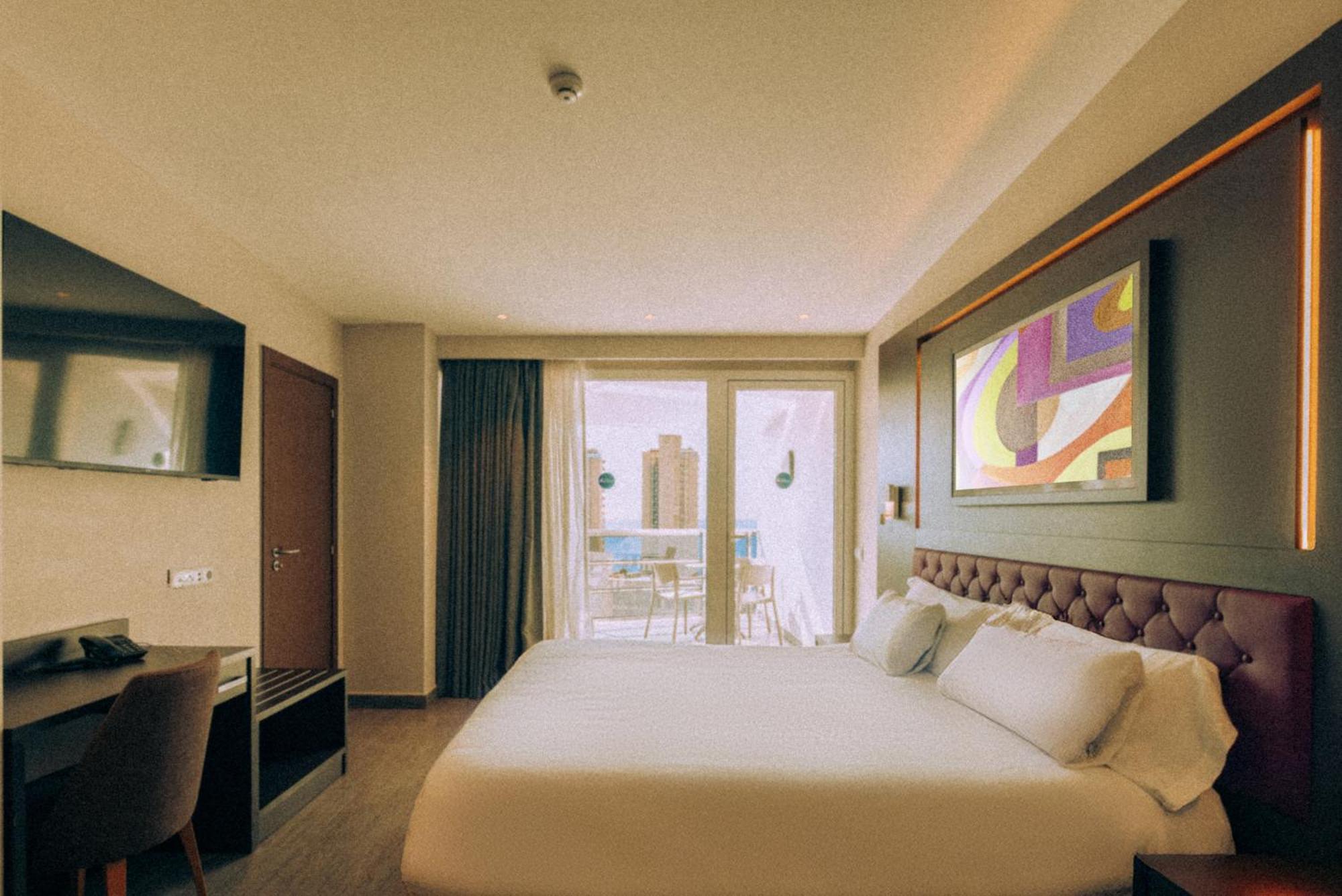 Marina Resort Benidorm - The Original Benidorm Vibe Εξωτερικό φωτογραφία